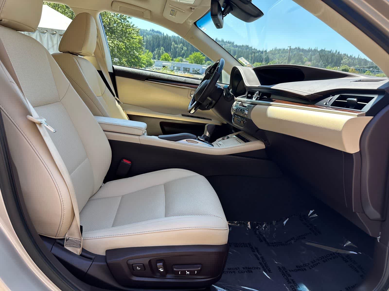 Used 2017 Lexus ES 350 w/ Navigation System Package FWD image 15