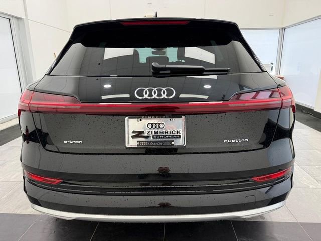Used 2022 Audi e-tron Premium image 3