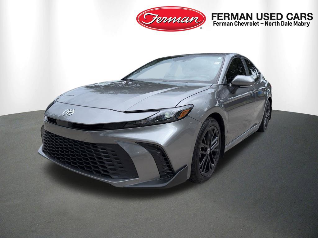 Used 2025 Toyota Camry SE FWD image 5