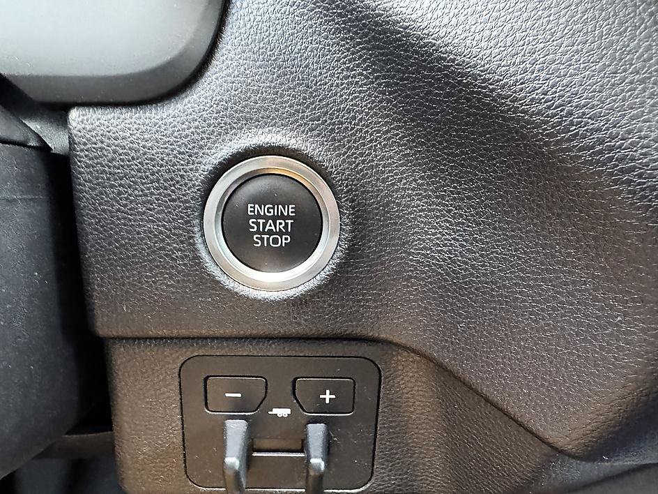 Used 2024 Toyota Tundra SR5 AWD/4WD image 29