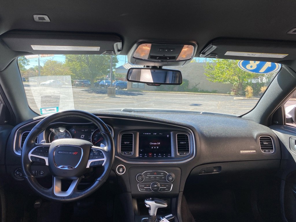 Used 2018 Dodge Charger GT image 19