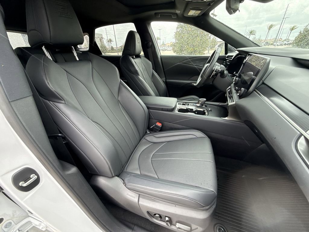 Used 2024 Lexus RX 350 F Sport w/ Convenience Package AWD/4WD image 16