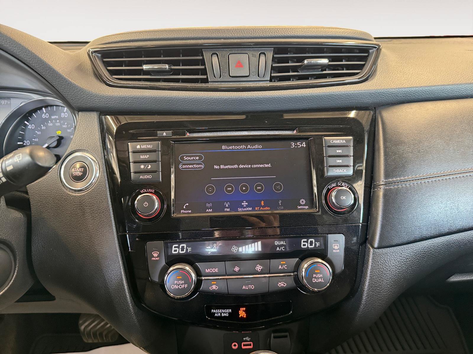 Used 2018 Nissan Rogue SL FWD image 14