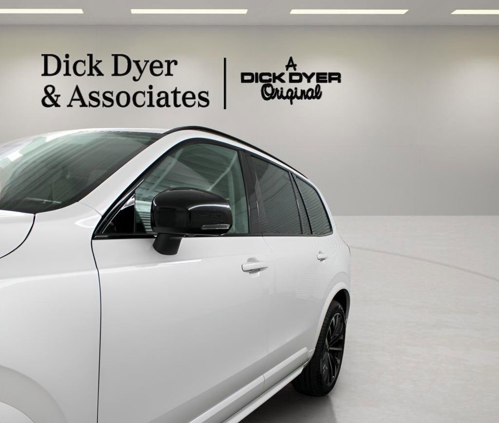 New 2026 Volvo XC90 B6 Ultra w/ Protection Package Premier image 3