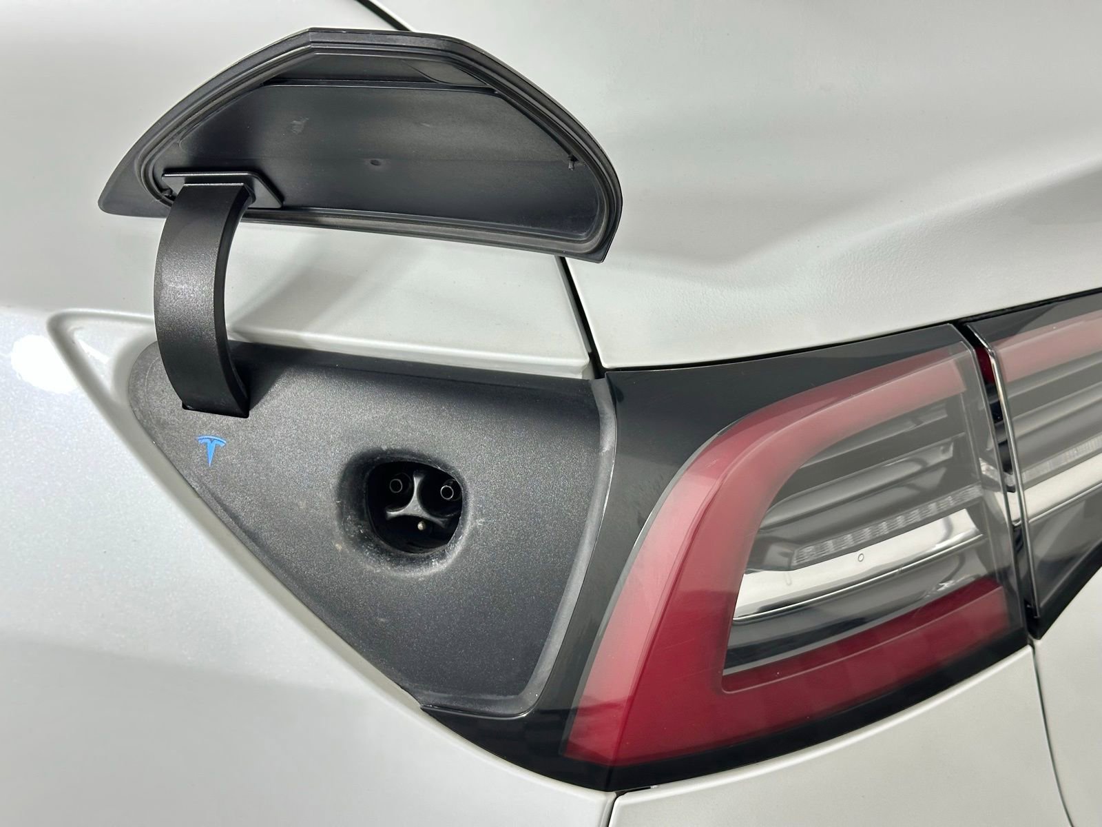 Used 2019 Tesla Model 3 Long Range image 34