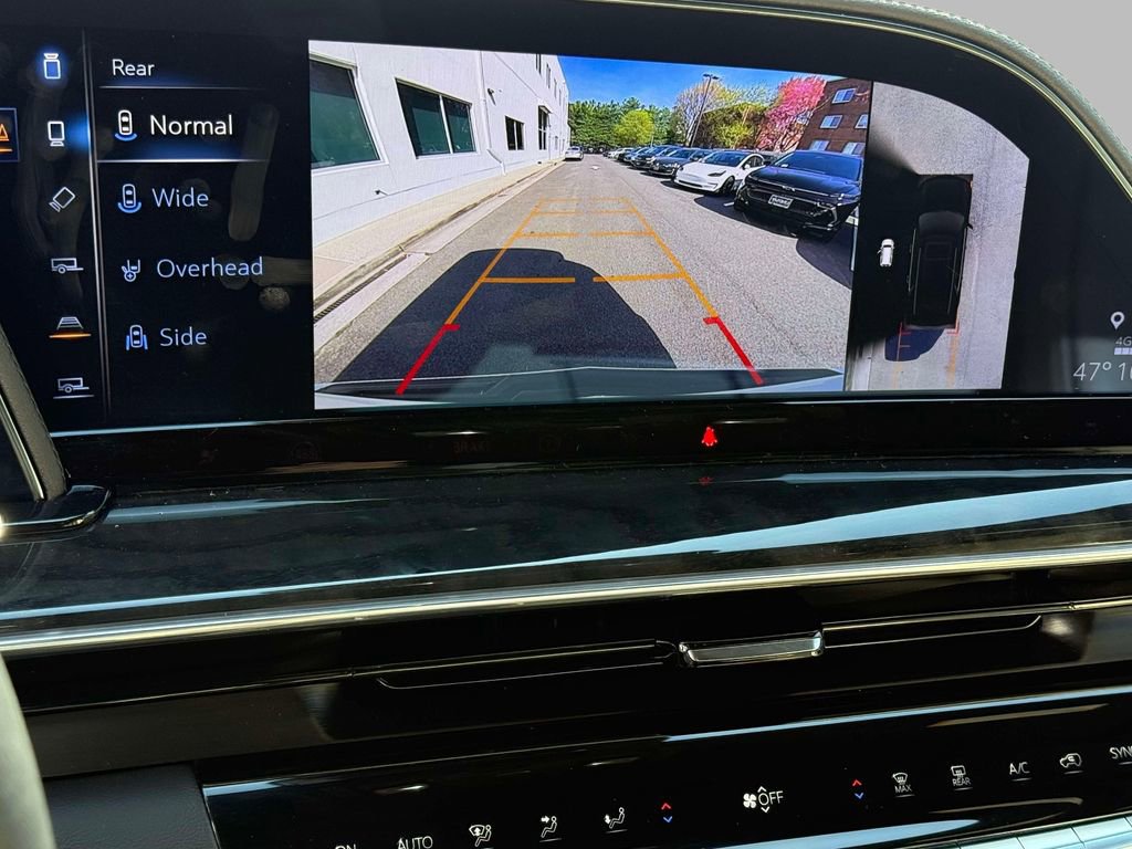 Used 2024 Cadillac Escalade ESV Premium Luxury w/ Performance Package image 7