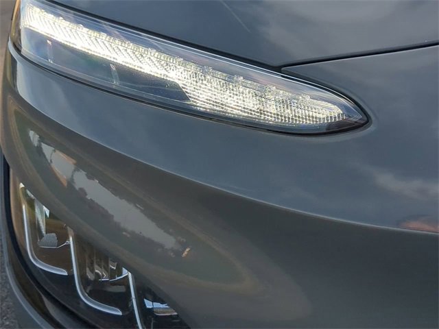Used 2023 Hyundai Kona Limited image 9