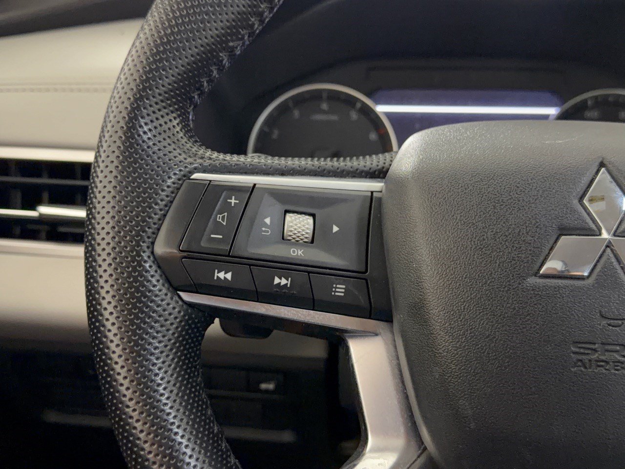 Used 2022 Mitsubishi Outlander SEL AWD/4WD image 18