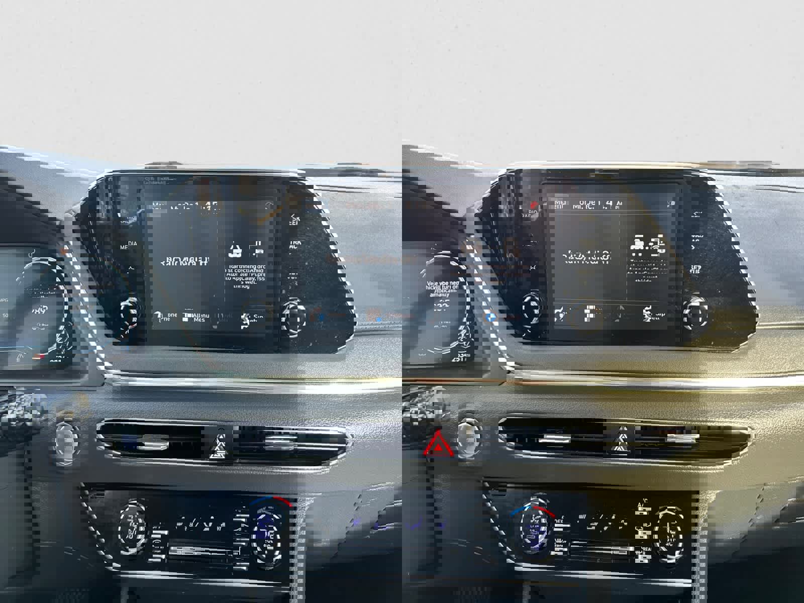 Used 2022 Hyundai Sonata SEL w/ Convenience Package image 11