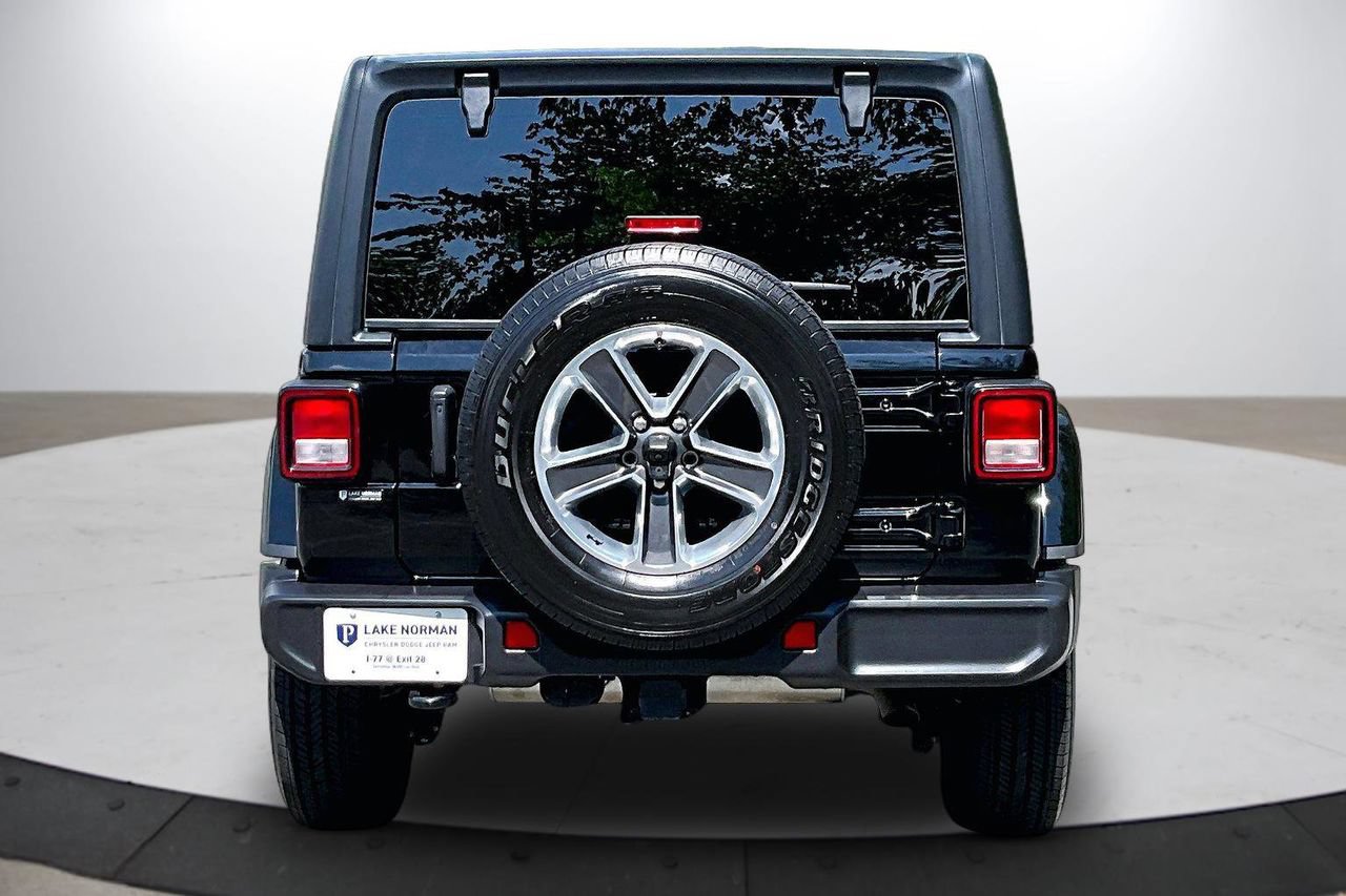 Used 2022 Jeep Wrangler Unlimited Sahara w/ Cold Weather Group AWD/4WD image 8