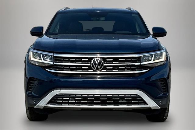 Used 2020 Volkswagen Atlas Cross Sport SE w/ Panoramic Sunroof Package image 3