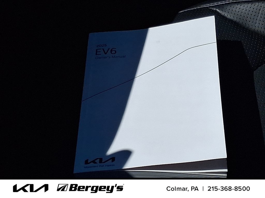 Certified 2025 Kia EV6 Wind AWD/4WD image 28