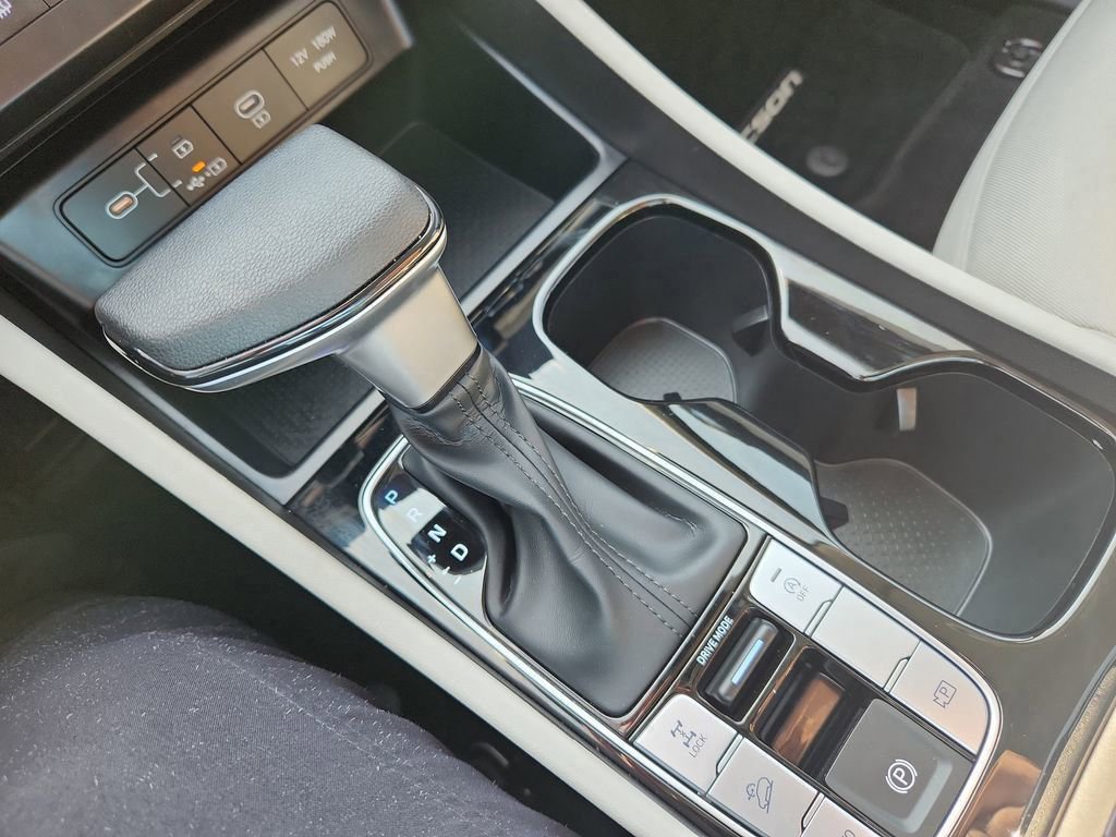 Used 2025 Hyundai Tucson SE image 20