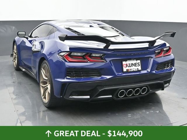 Used 2025 Chevrolet Corvette Z06 w/ Z07 Performance Package image 9