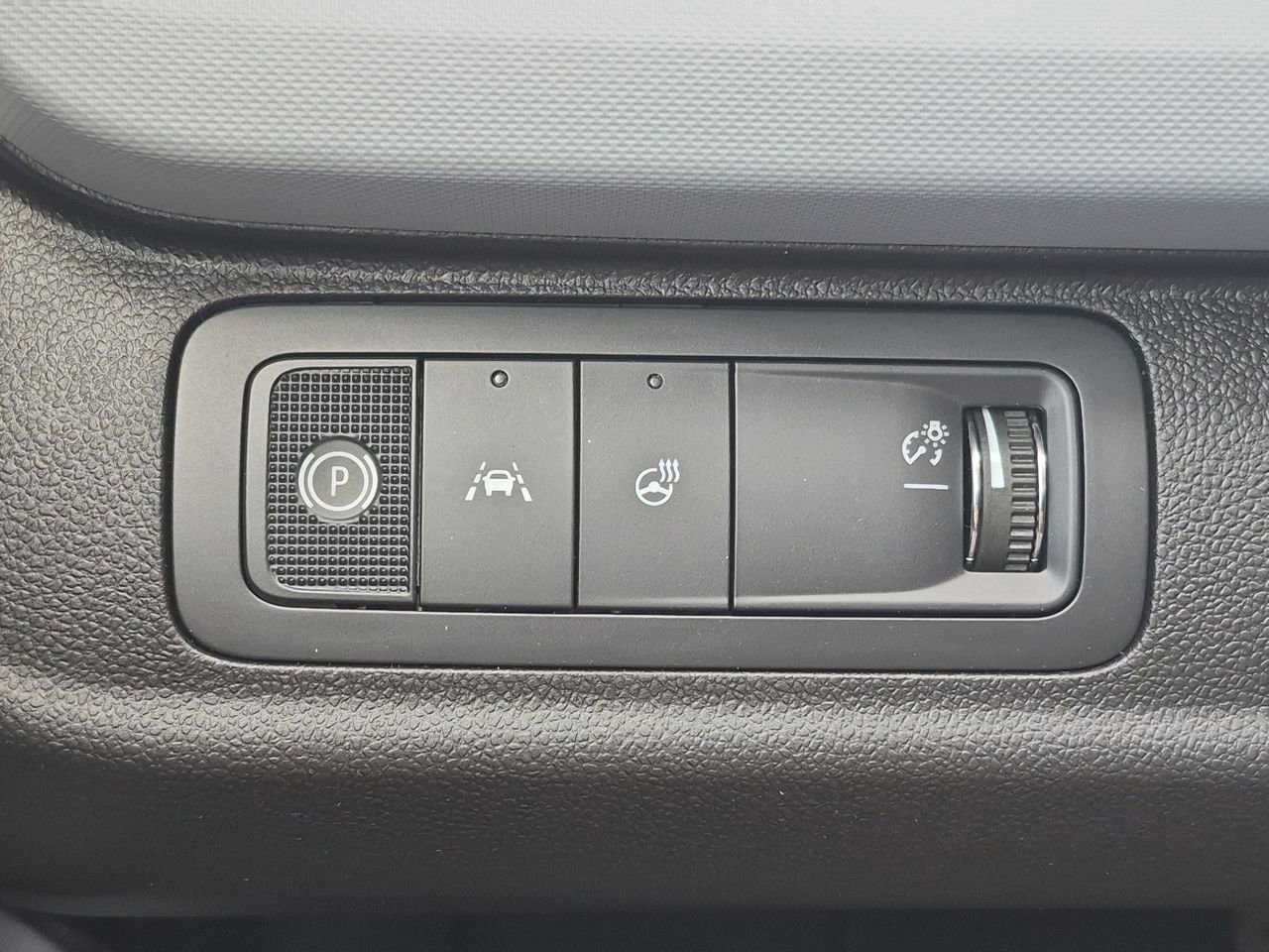 New 2027 Chevrolet Bolt RS w/ Technology Package FWD image 18