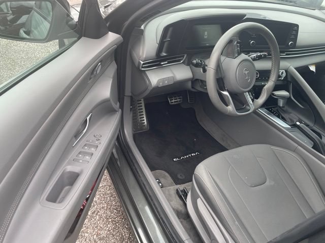 Certified 2025 Hyundai Elantra Sport FWD image 15