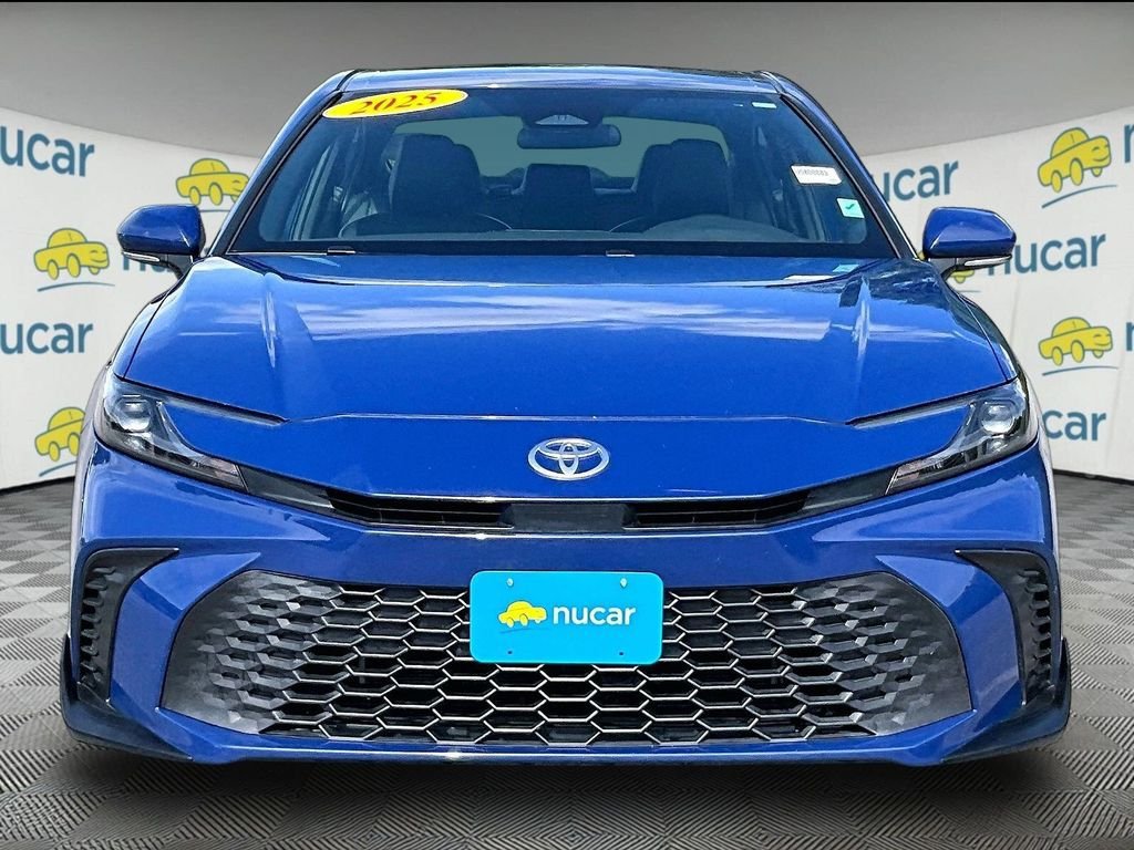 Used 2025 Toyota Camry SE FWD video 2