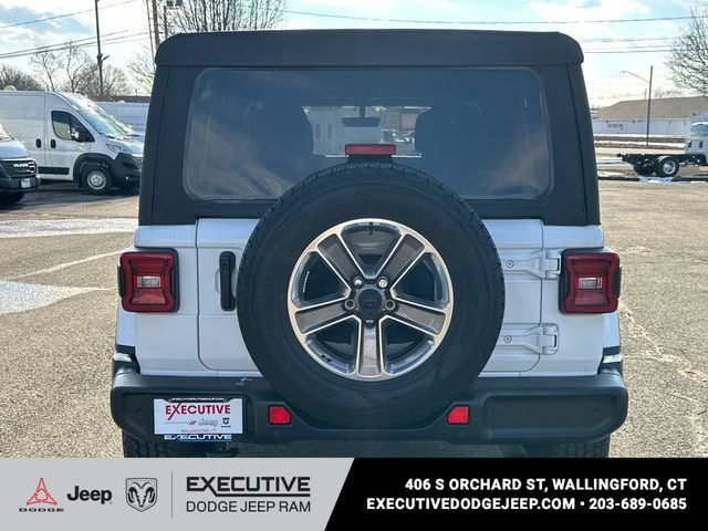Used 2022 Jeep Wrangler Unlimited Sahara w/ Cold Weather Group AWD/4WD image 3