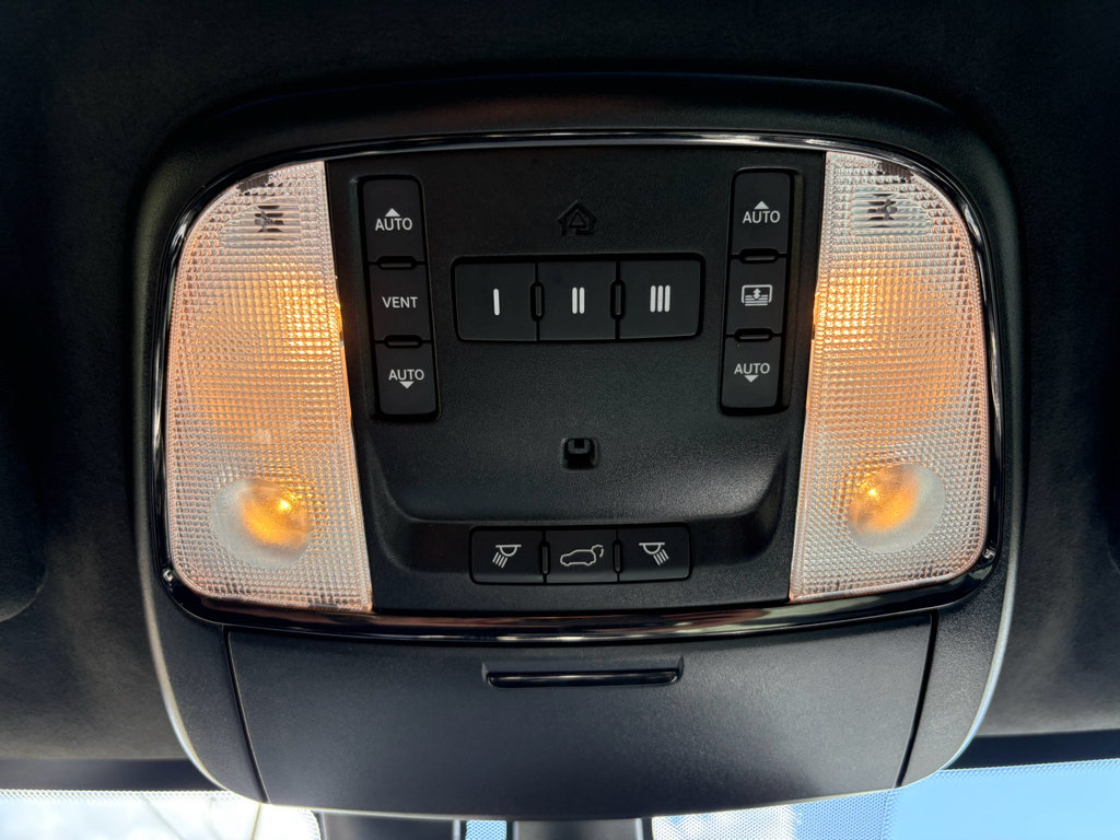 Used 2021 Jeep Grand Cherokee Trackhawk AWD/4WD image 35