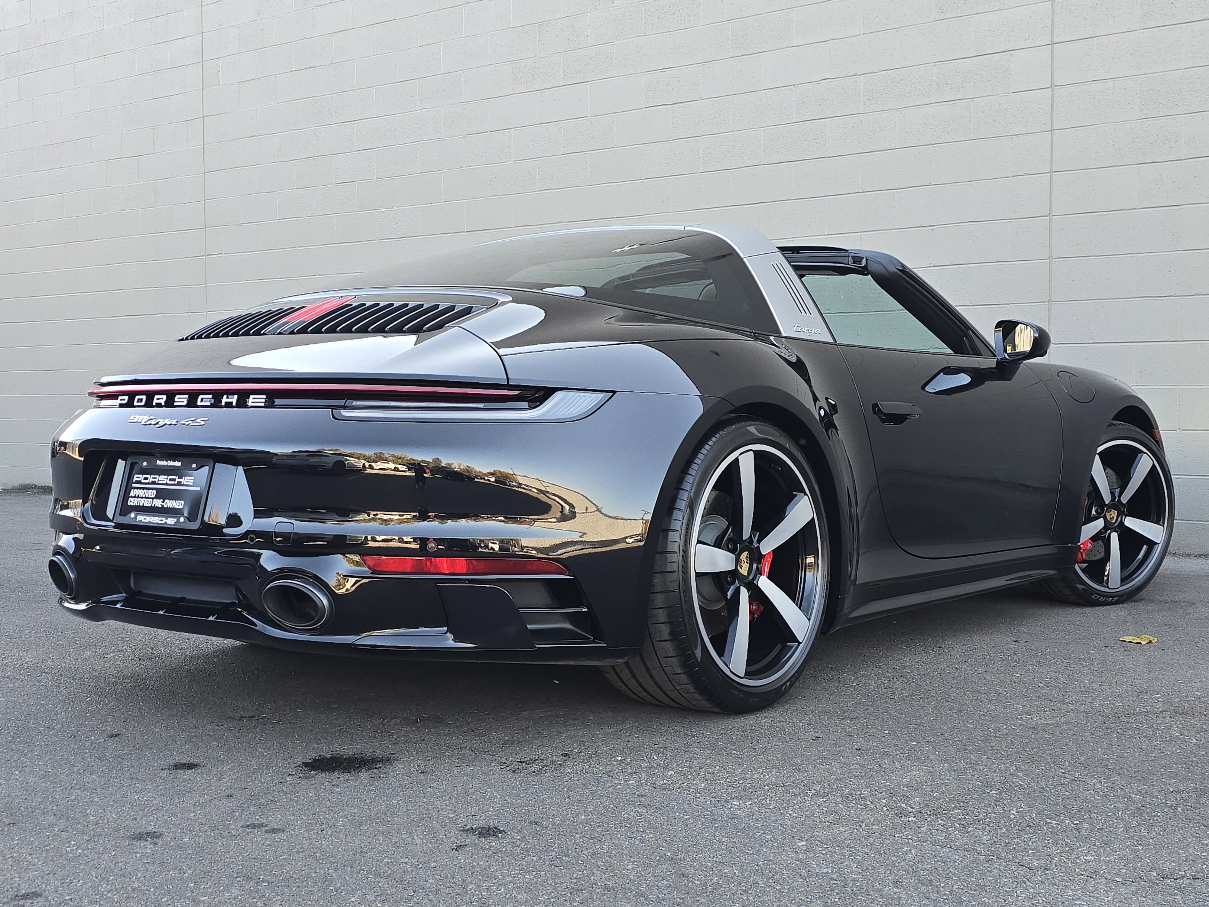 Certified 2024 Porsche 911 Targa 4S image 9