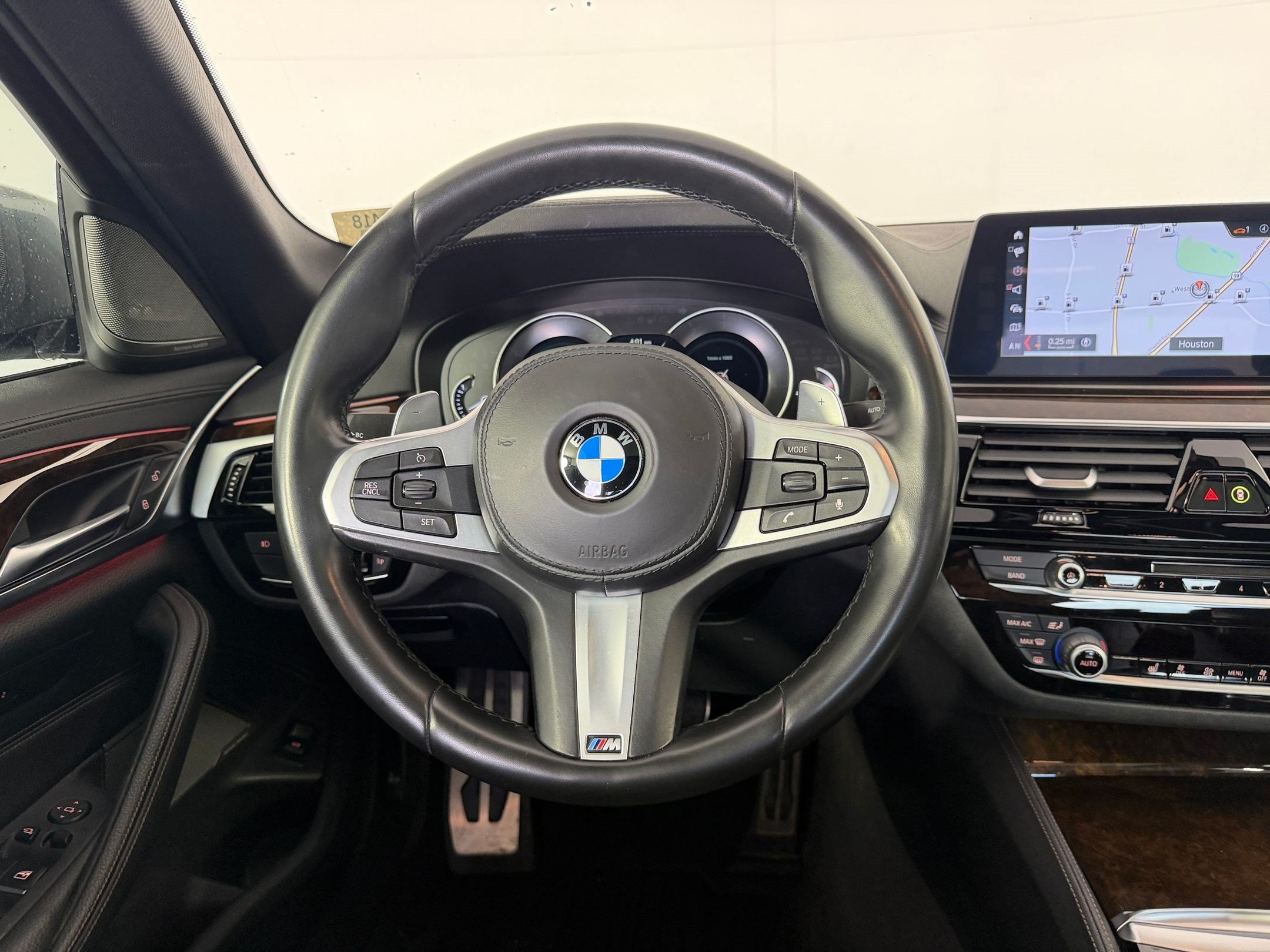 Used 2018 BMW 540i RWD image 11