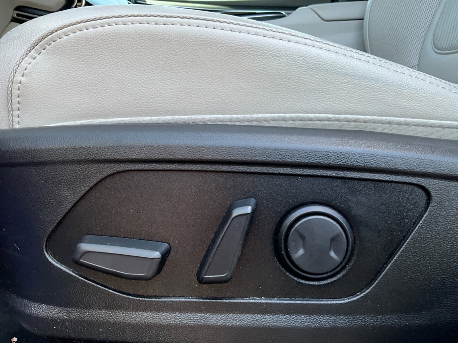 Used 2024 Hyundai Tucson Limited AWD/4WD image 23