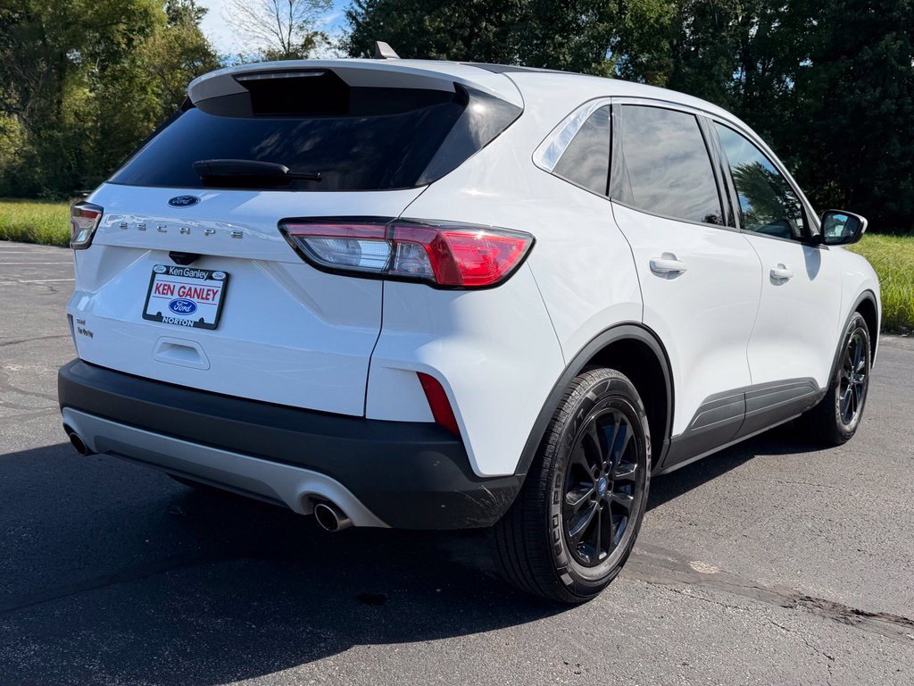 Certified 2021 Ford Escape SE FWD image 9