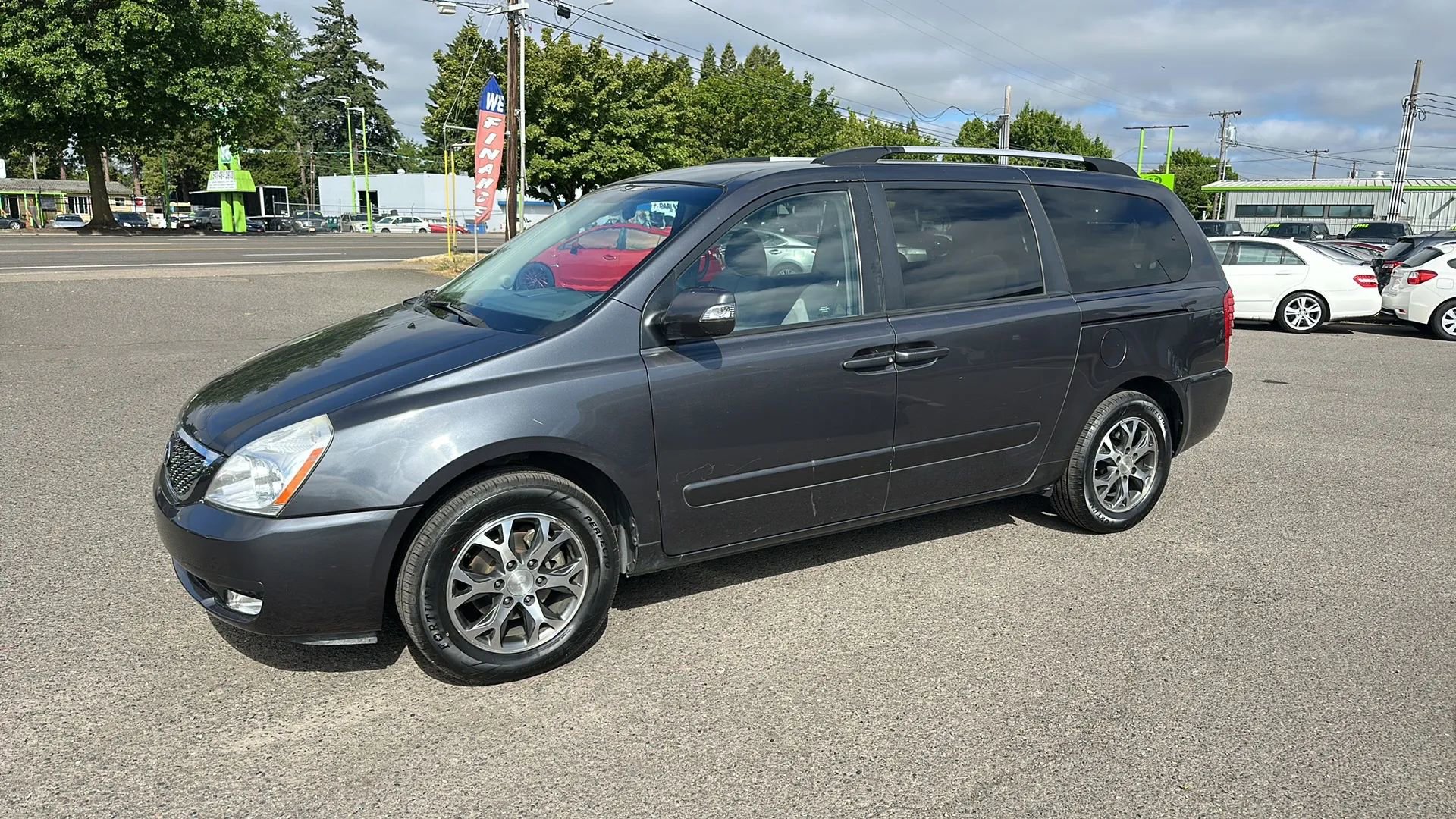 Used 2014 Kia Sedona LX w/ Power Package image 7
