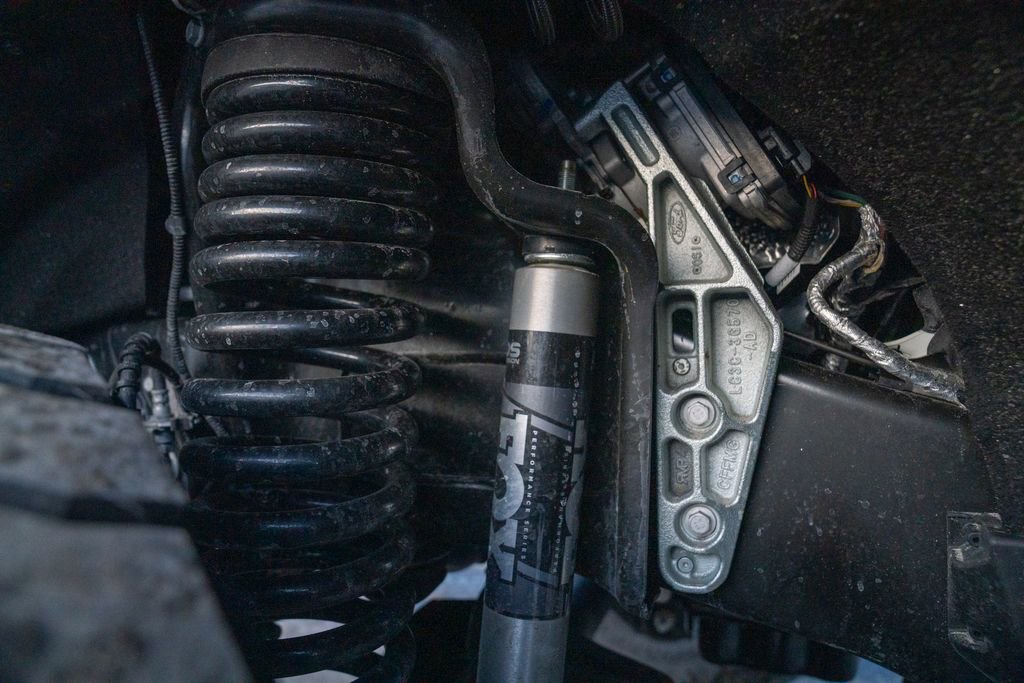 Used 2025 Ford F350 Platinum w/ FX4 Off-Road Package image 2