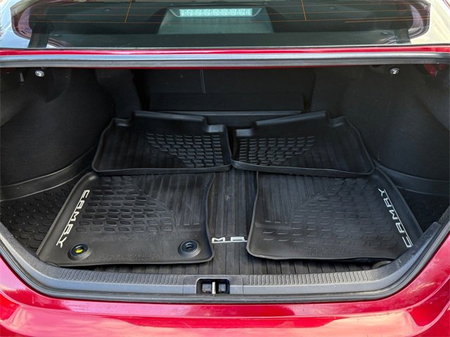 Used 2020 Toyota Camry XLE image 12