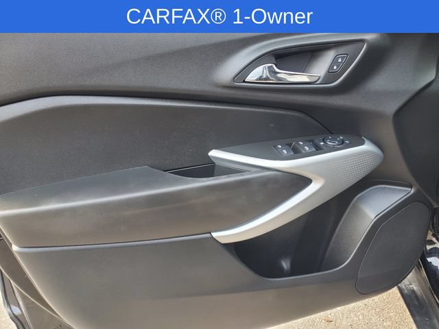 Certified 2025 Chevrolet Trax RS w/ Driver Confidence Package FWD image 11