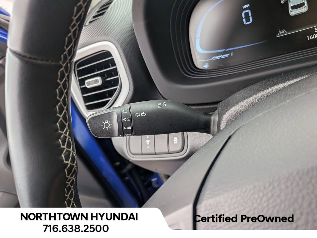 Certified 2023 Hyundai Venue Limited w/ Cargo Package image 31