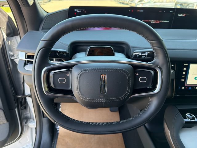 New 2026 Lincoln Navigator L Reserve w/ Jet Appearance Package AWD/4WD image 24