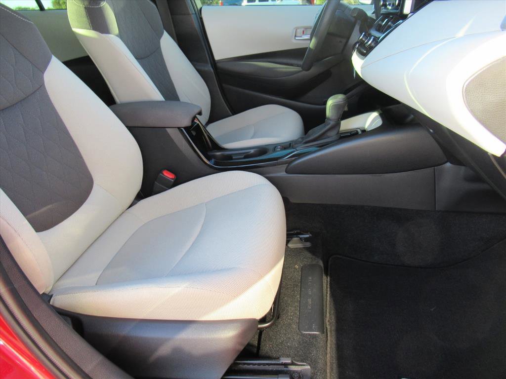 Used 2020 Toyota Corolla LE image 10