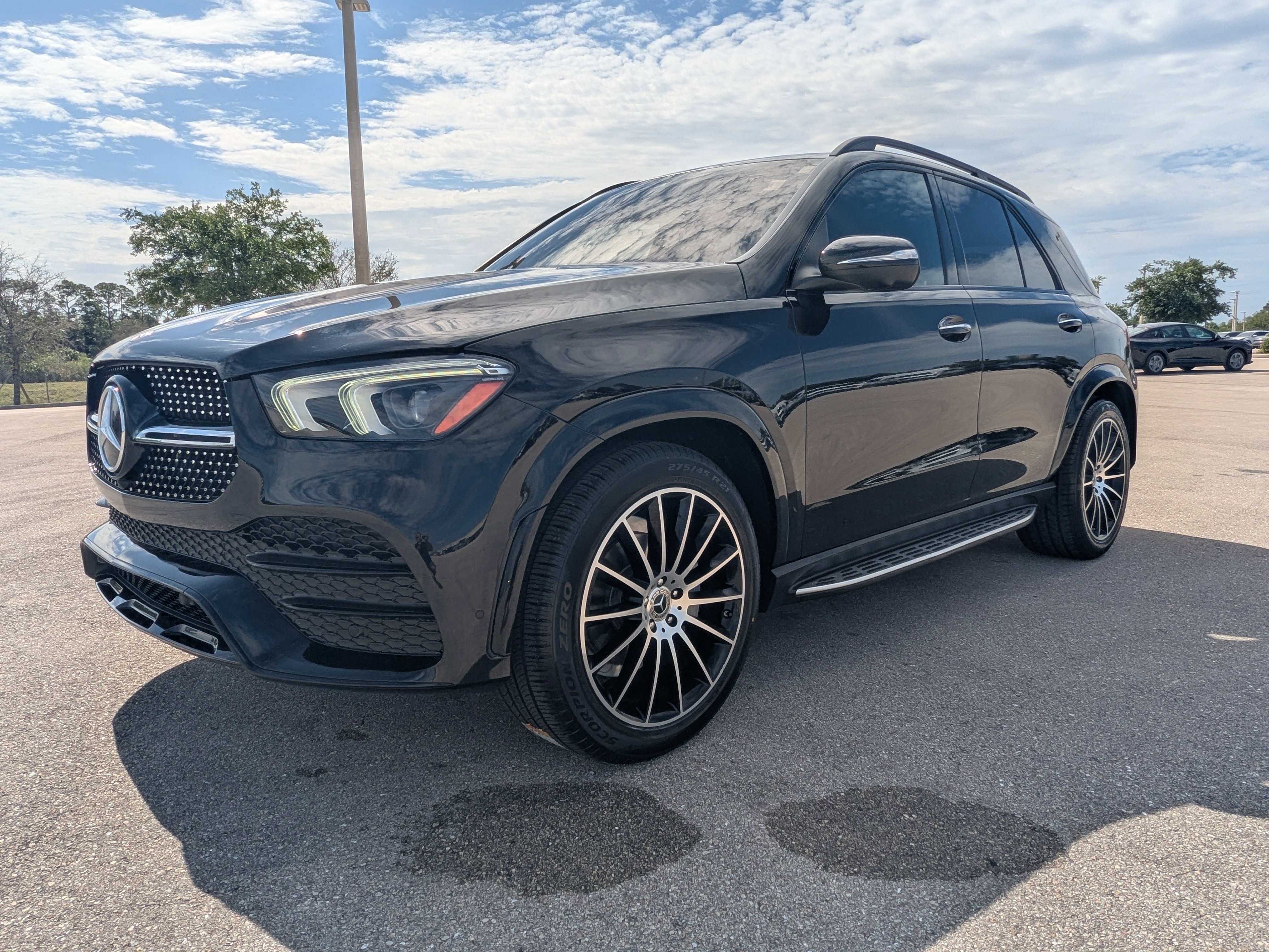 Used 2023 Mercedes-Benz GLE 350 w/ AMG Line Exterior image 9