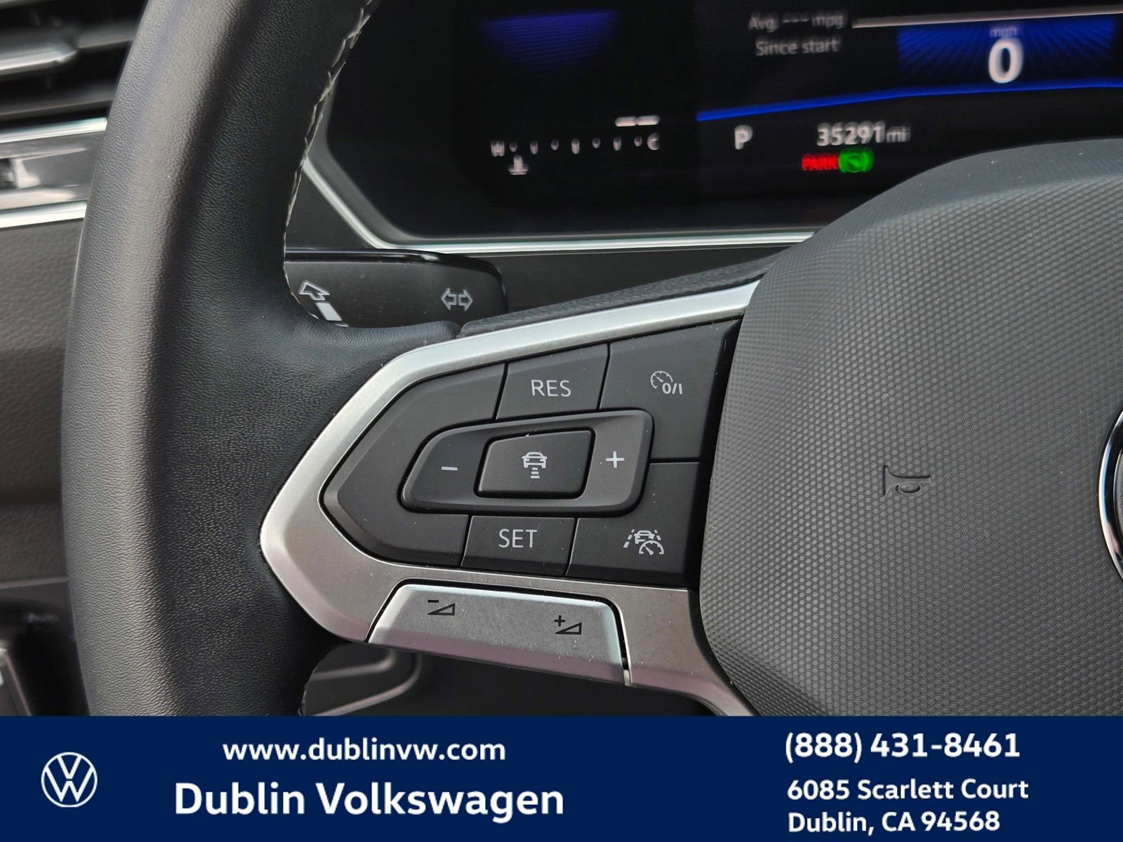 Certified 2023 Volkswagen Tiguan SE R-Line image 23