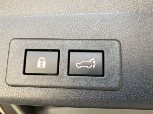 Used 2022 Subaru Ascent Limited AWD/4WD image 8