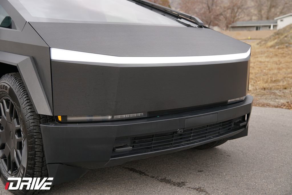 Used 2024 Tesla Cybertruck AWD Crew Cab image 3