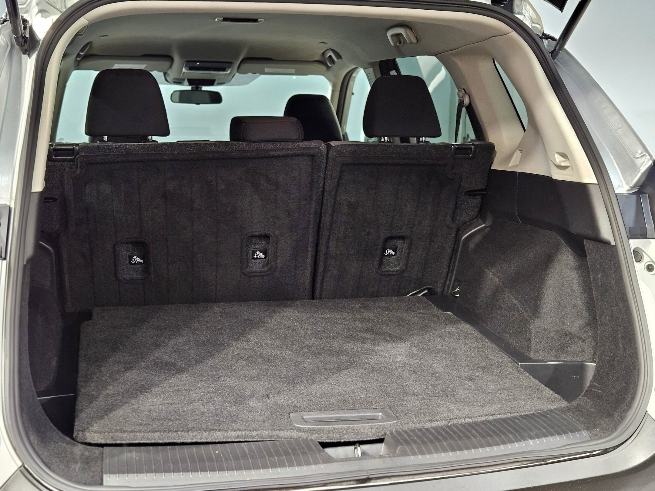 Used 2023 Nissan Rogue SV image 18