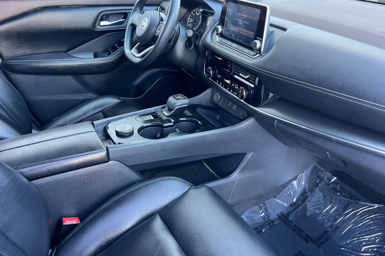 Used 2021 Nissan Rogue SV AWD/4WD image 19