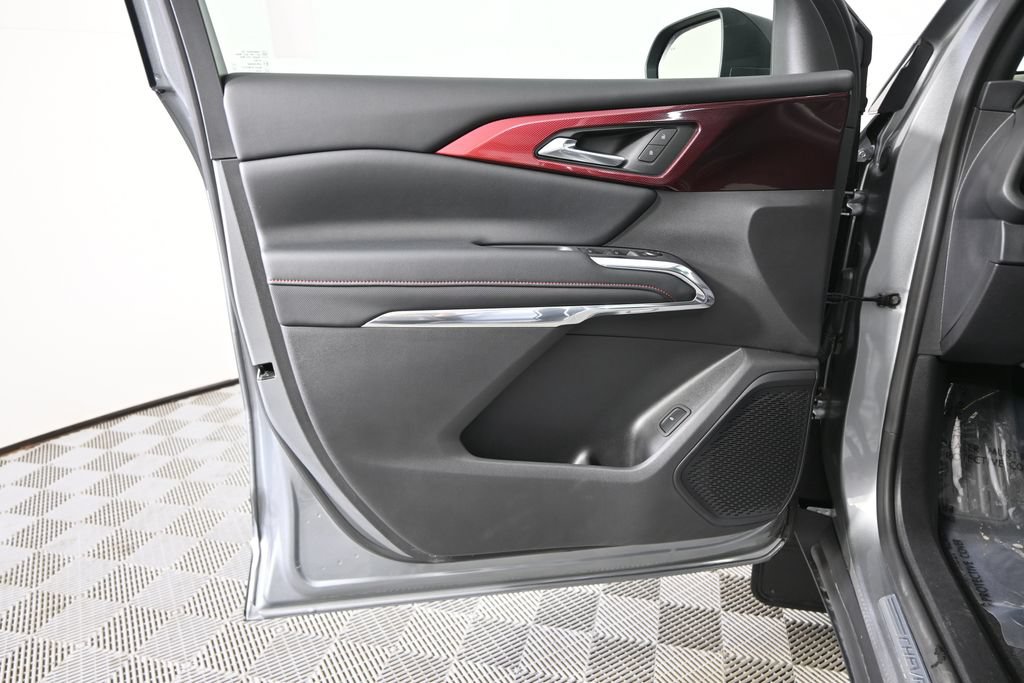 Used 2026 Chevrolet Traverse Z71 w/ LPO, Floor Liner Package AWD/4WD image 19