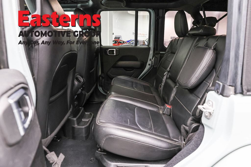 Used 2023 Jeep Wrangler Unlimited Sahara w/ Cold Weather Group AWD/4WD image 22