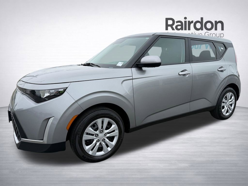 Certified 2025 Kia Soul LX FWD image 3