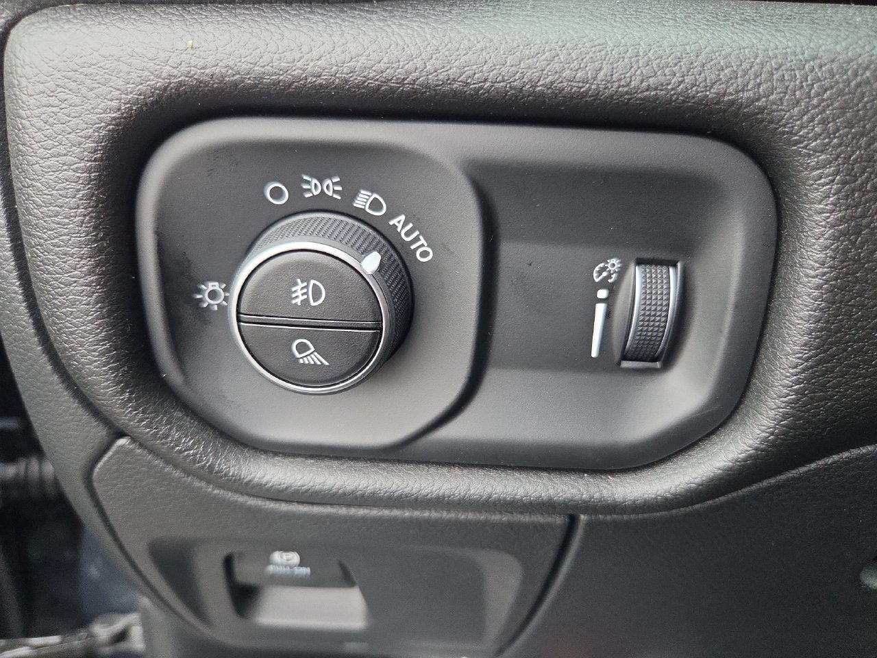 New 2026 RAM 1500 Big Horn AWD/4WD image 30