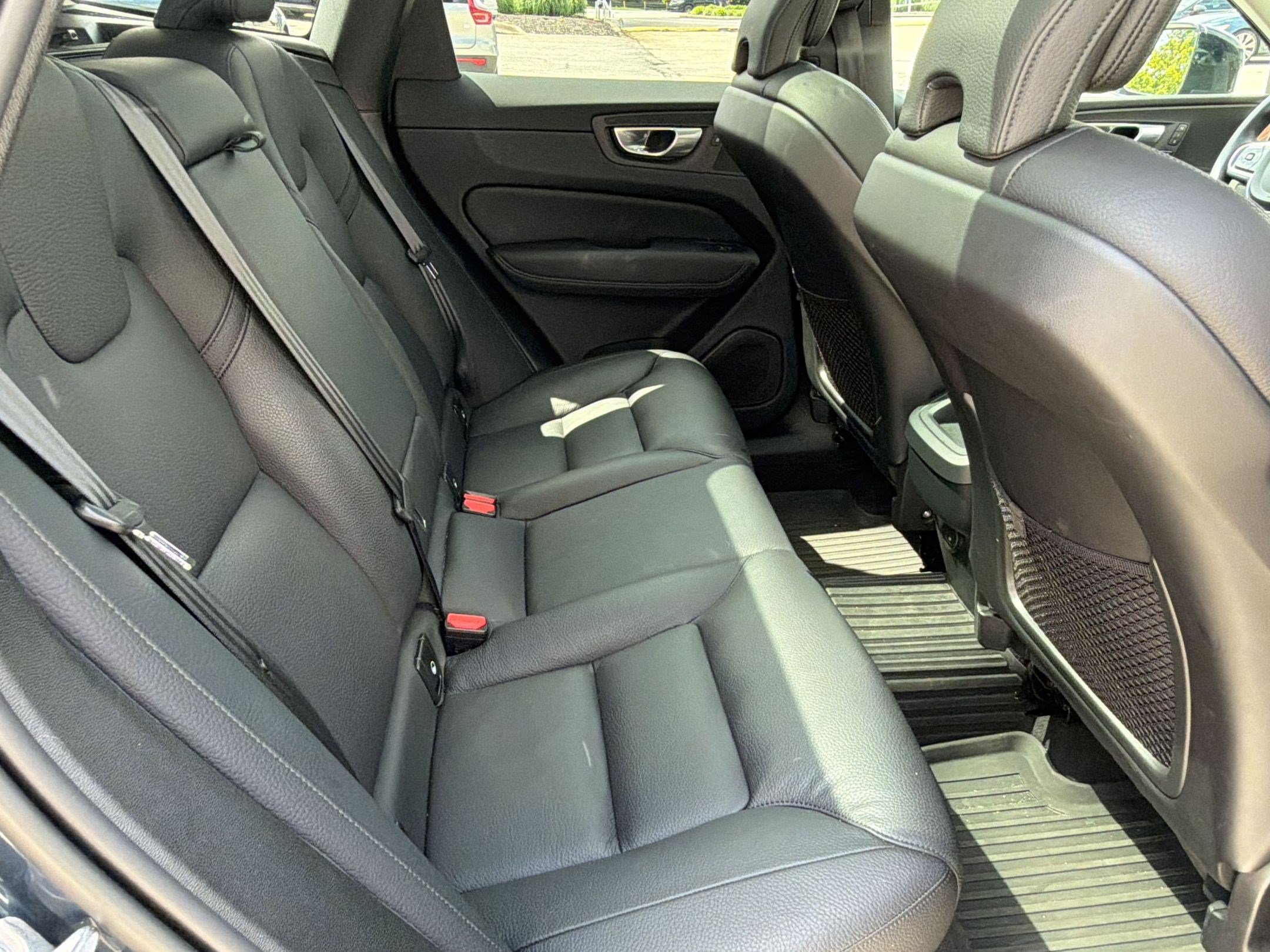 Used 2024 Volvo XC60 B5 Plus w/ Protection Package Premier AWD/4WD image 29