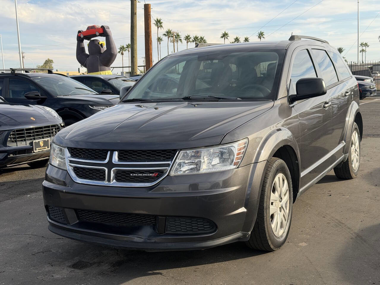 Used 2018 Dodge Journey SE image 1