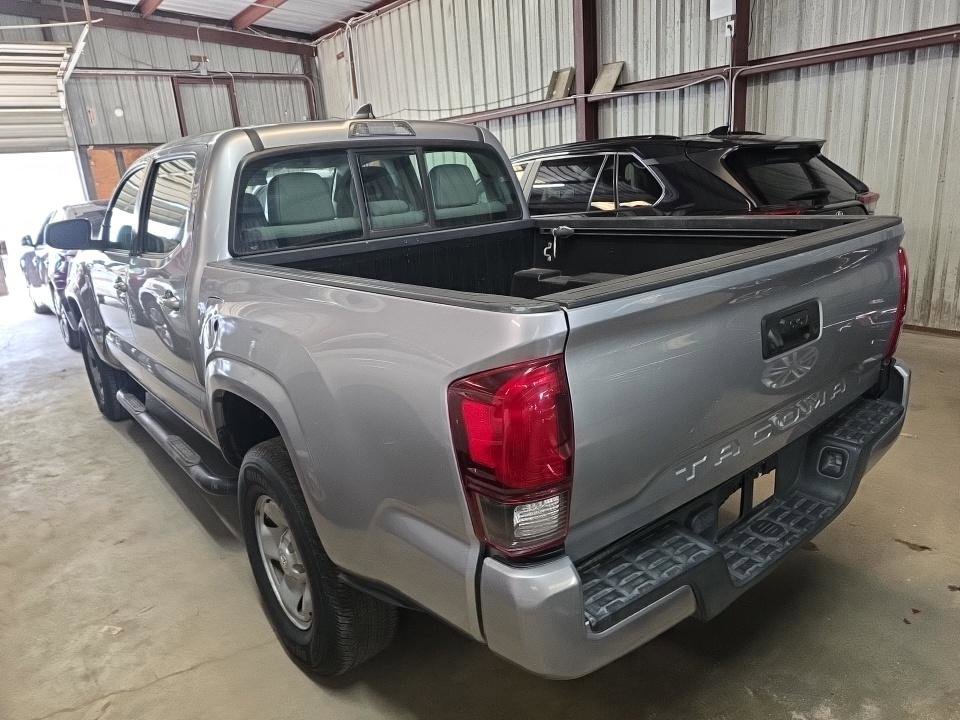 Used 2018 Toyota Tacoma SR w/ SR Convenience Package image 8