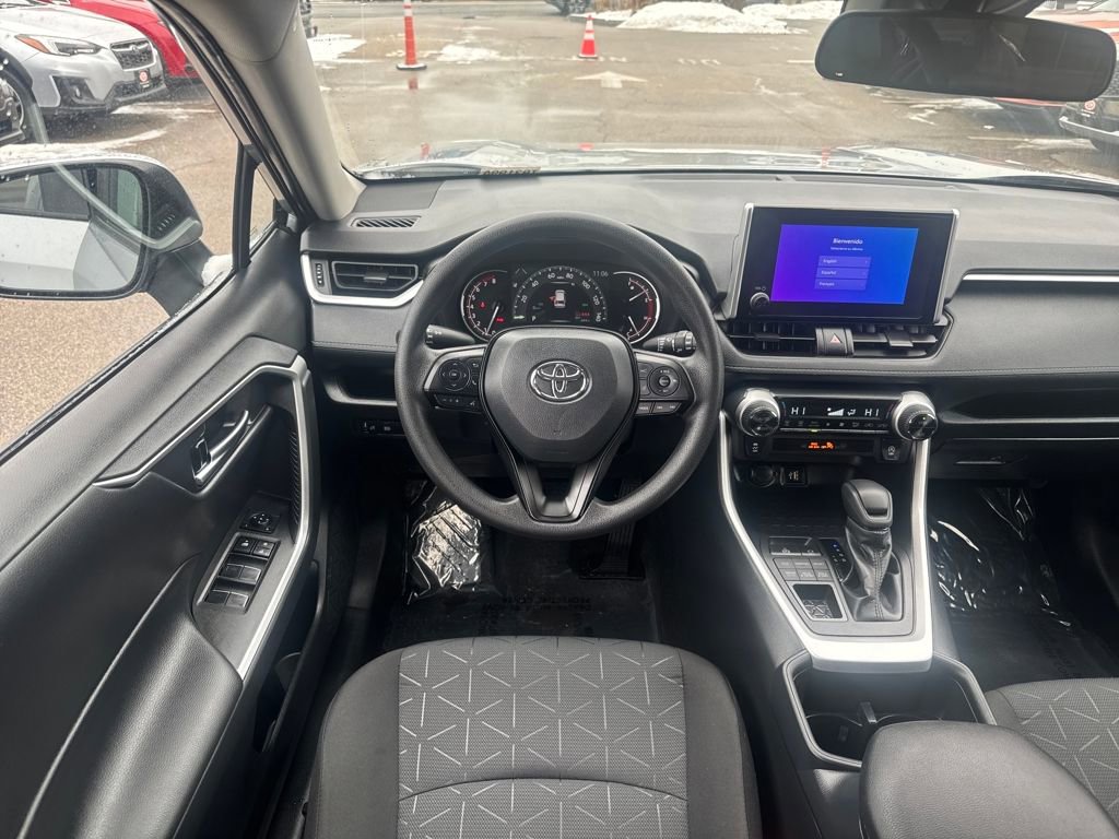 Used 2025 Toyota RAV4 XLE image 12