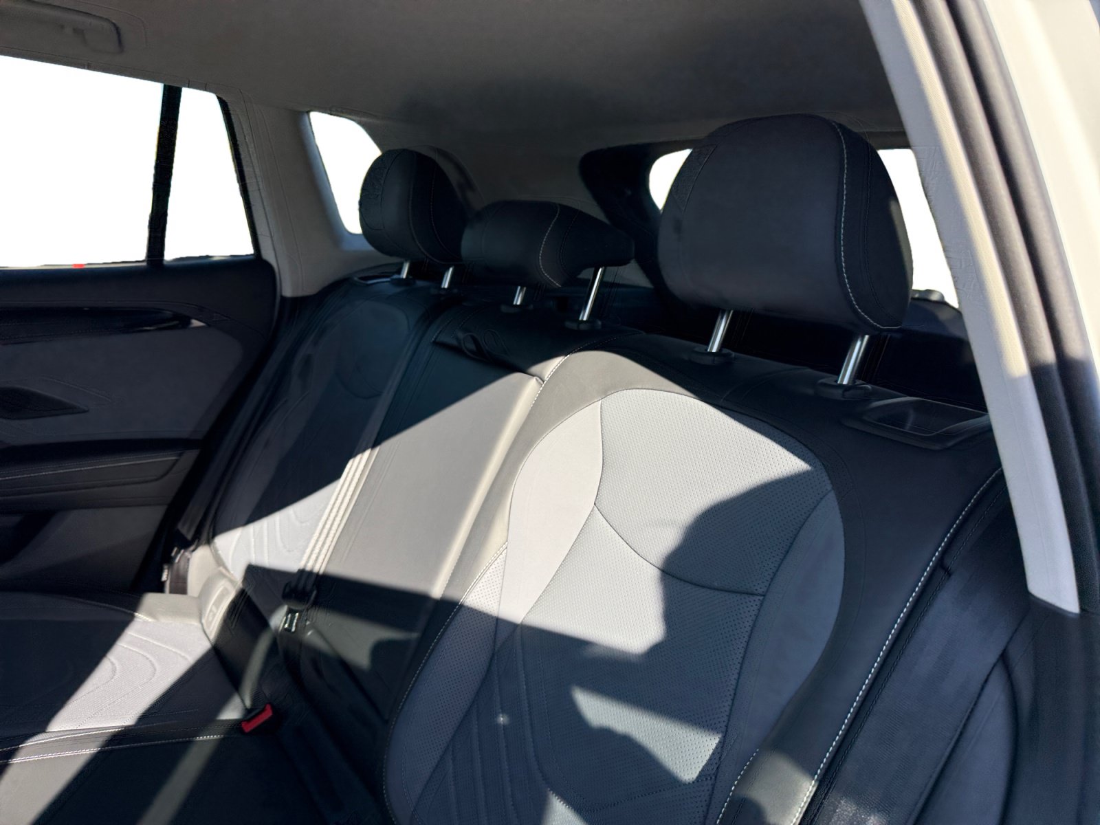 New 2026 Volkswagen Tiguan SE FWD image 16