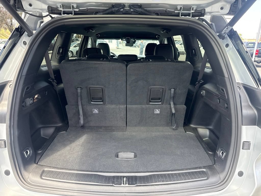 Used 2025 Jeep Grand Cherokee L Limited RWD image 7